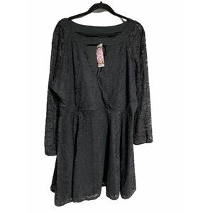 NWT Boohoo plus size Dress 26